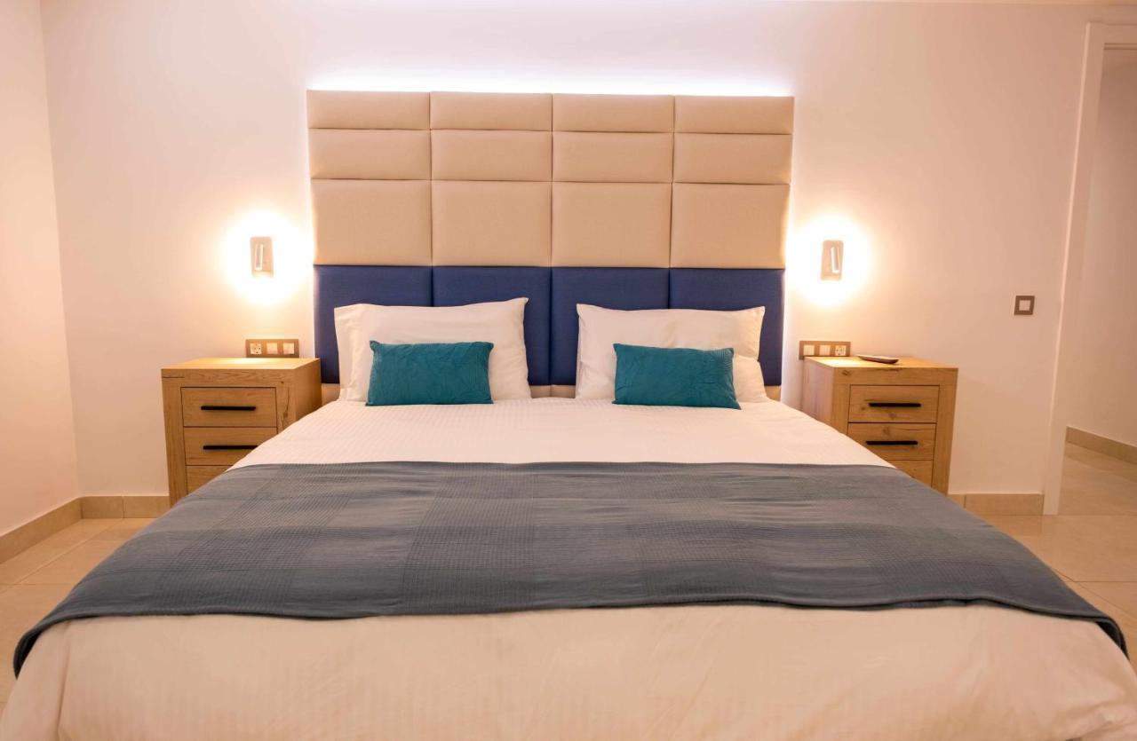 Luxury Apartments Sabi Waikiki Con Garaje 科拉雷侯 外观 照片